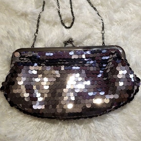 Forever 21 Sasha silver sequins evening bag. - Picture 2 of 10